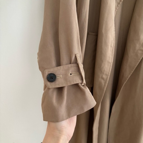 Aritzia Babaton Lawson Beige Trench Coat Flowy Lightweight Spring Classic Sz XXS - Picture 6 of 7